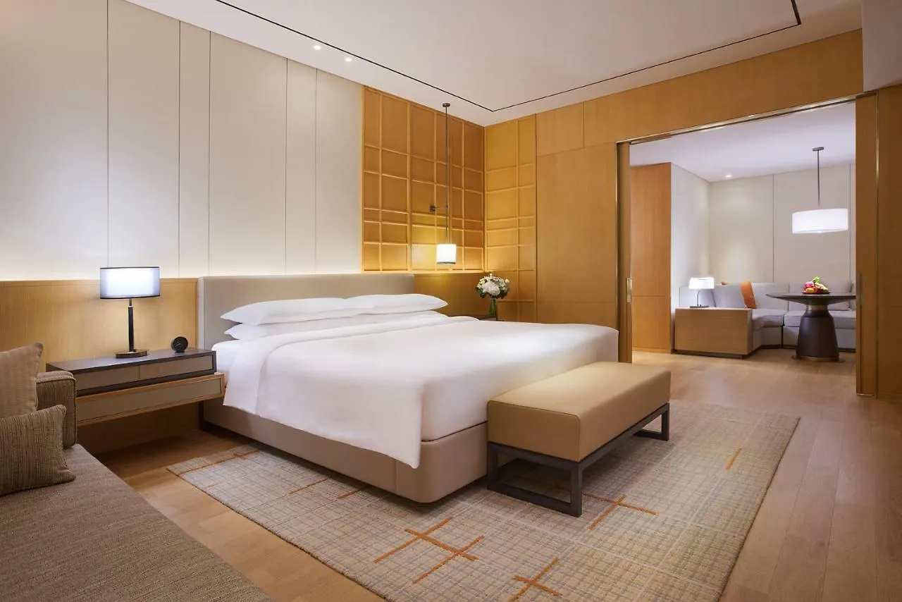 Hotel Hyatt Regency Shenzhen Airport 5*,  China