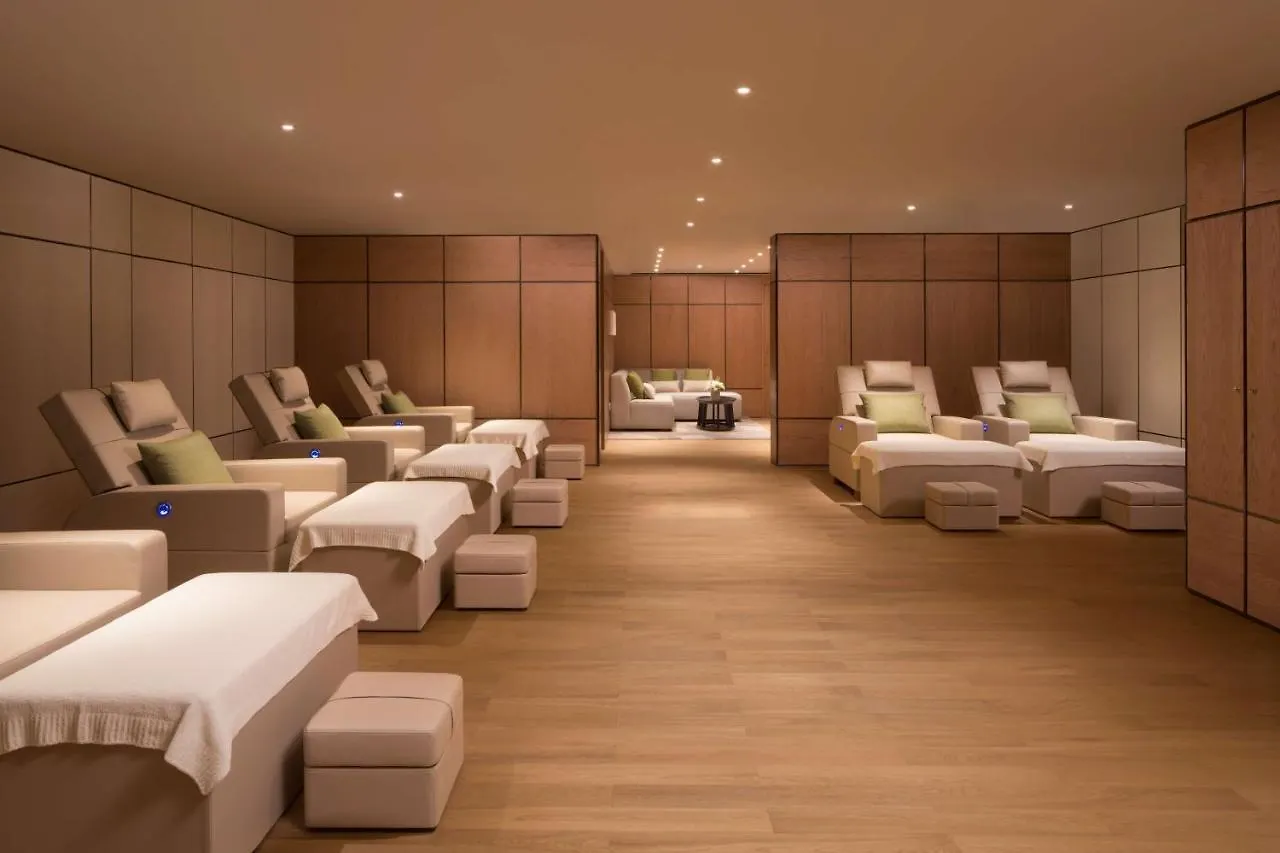 Hotel Hyatt Regency Shenzhen Airport 5*,  China